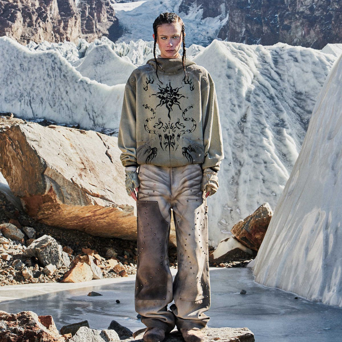 Hooded Waffle-knit Hoodiekeeps You Warm