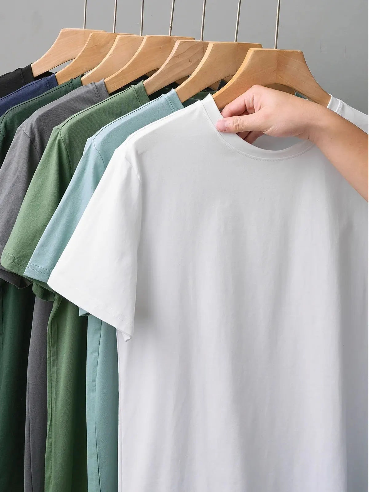 Loose round Neck  Color T-Shirt for Men Comfortable Breathable Summer Youth Fashion Basic Style Regular Sleeve Length