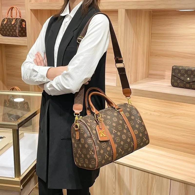 Ladies' Light Luxury Handbag 2025 New Spring Luxury Designer Fashion Retro Handheld Shoulder Bag Large Capacity Crossbody Bag